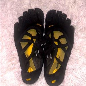 Five fingers shoes